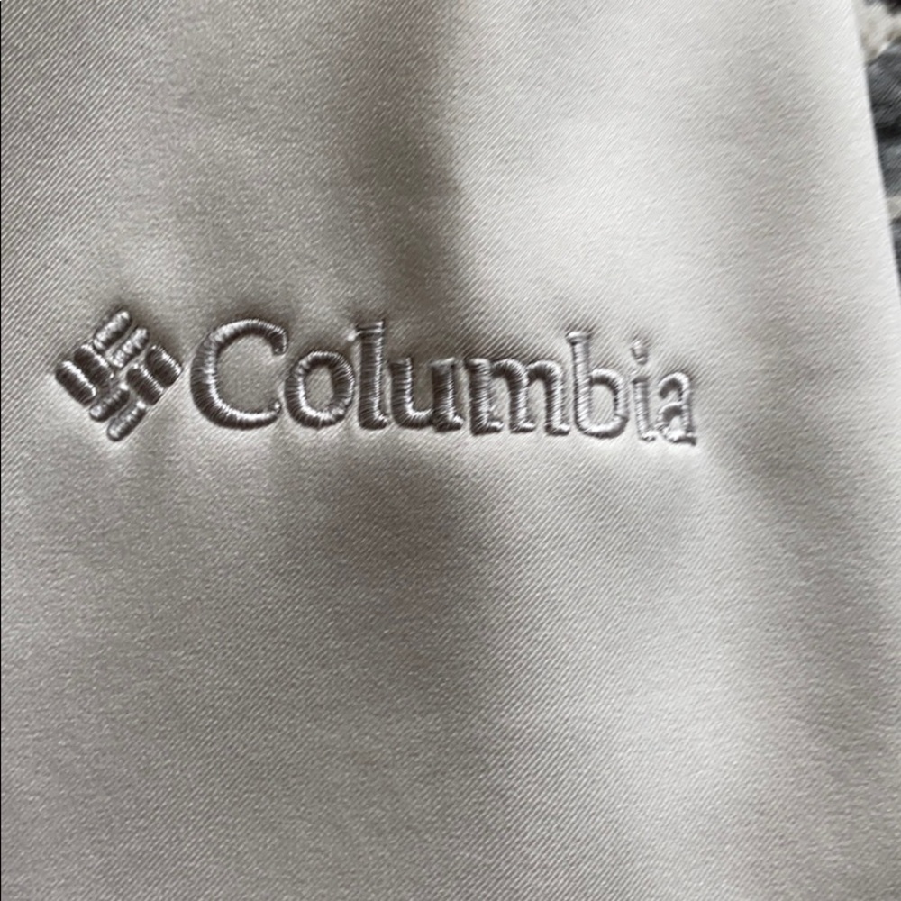 Columbia Shell Jacket - Picture 7 of 7